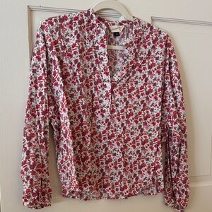 Universal Thread Red and White Floral Blouse
